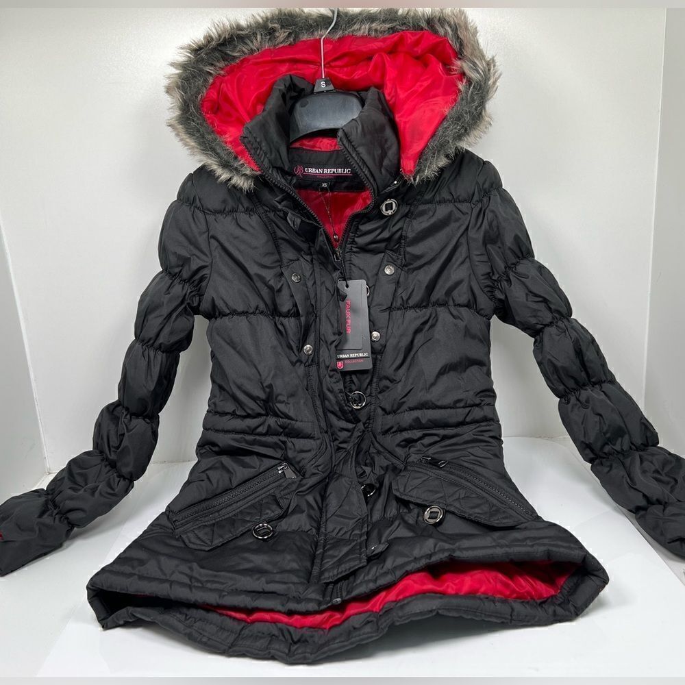 Urban Republic Junior's Black Puffer Jacket with Hoodie size XS